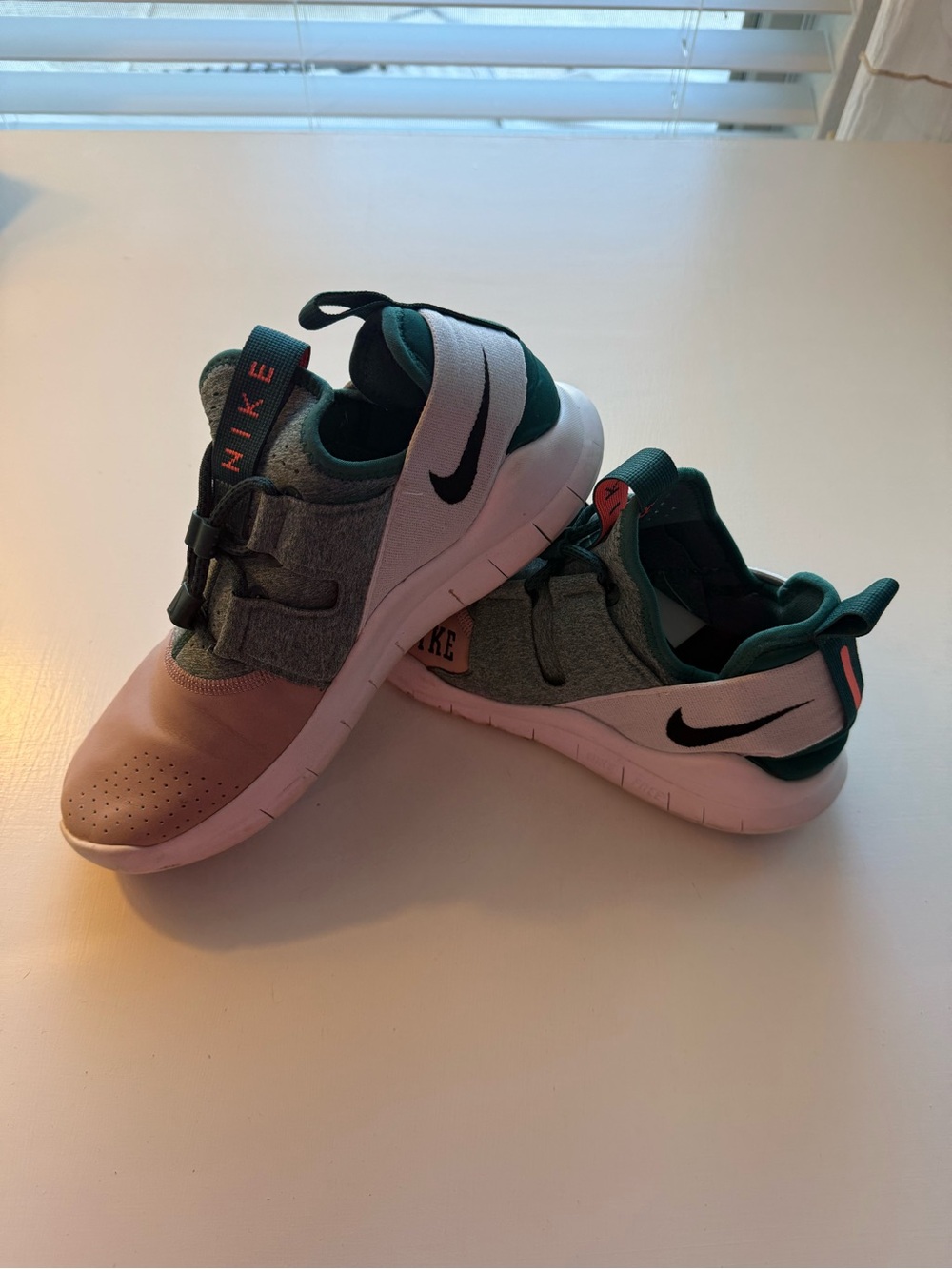 Nike Free RN Commuter 18 Green and Pink Slip-On Sneakers